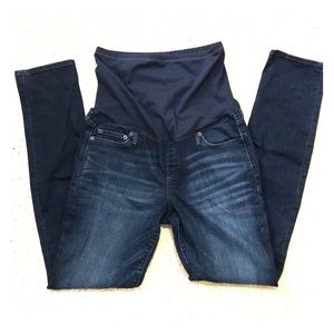GAP maternity jeans “slim and straight” full panel